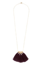 Cargar imagen en el visor de la galería, Elongated tassel fan pendant necklace
