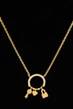Cargar imagen en el visor de la galería, Multi lock pendant short necklace