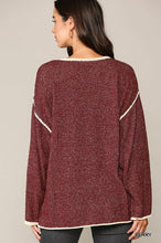 Cargar imagen en el visor de la galería, Two-tone Sold Round Neck Sweater Top With Piping Detail