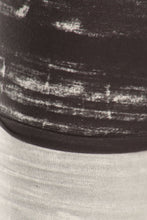 Cargar imagen en el visor de la galería, Plus Size Tie Dye Print, Full Length Leggings In A Fitted Style With A Banded High Waist.