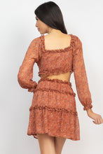 Cargar imagen en el visor de la galería, Ruffled Cutout Ditsy Floral Dress
