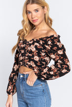 Load image into Gallery viewer, Hook &amp; Eye Detail Floral Print Top