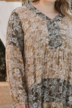 Cargar imagen en el visor de la galería, Color Block Floral Print Tiered Mini Dress