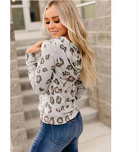 Load image into Gallery viewer, Gray Leopard Print Hoodie