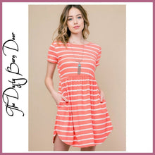 Cargar imagen en el visor de la galería, Striped Coral Dress